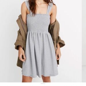 Madewell Texture & Thread Smocked Dress in Blue/White Stripe size M